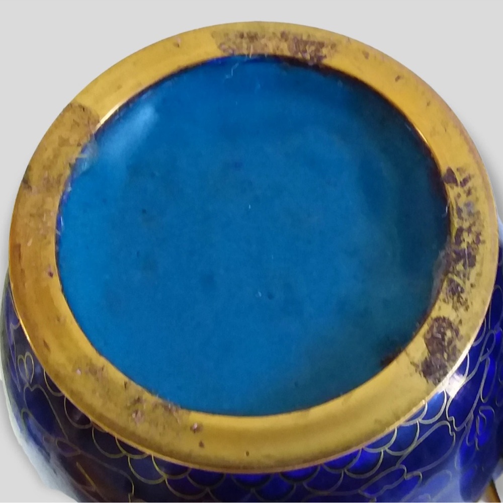 Vtg Asian cloisonné cobalt navy blue champleve enamel vases 10 1/4 in tall Pair - Picture 11 of 12